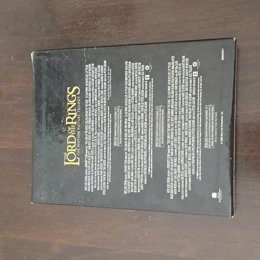 The Lord of the Rings Motion Picture Trilogy Blu Ray Box Set - Picture 2 of 8